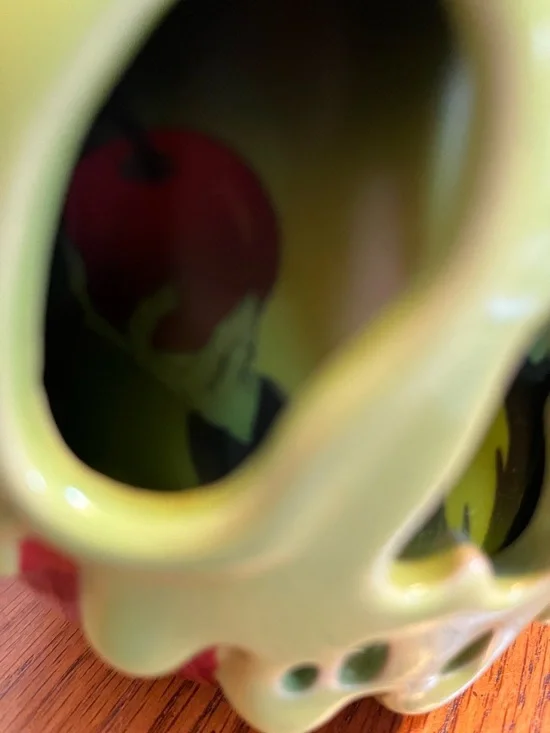 Disney villain Scentsy evil queen Poison Apple Ceramic wax warmer retired - Picture 10 of 11